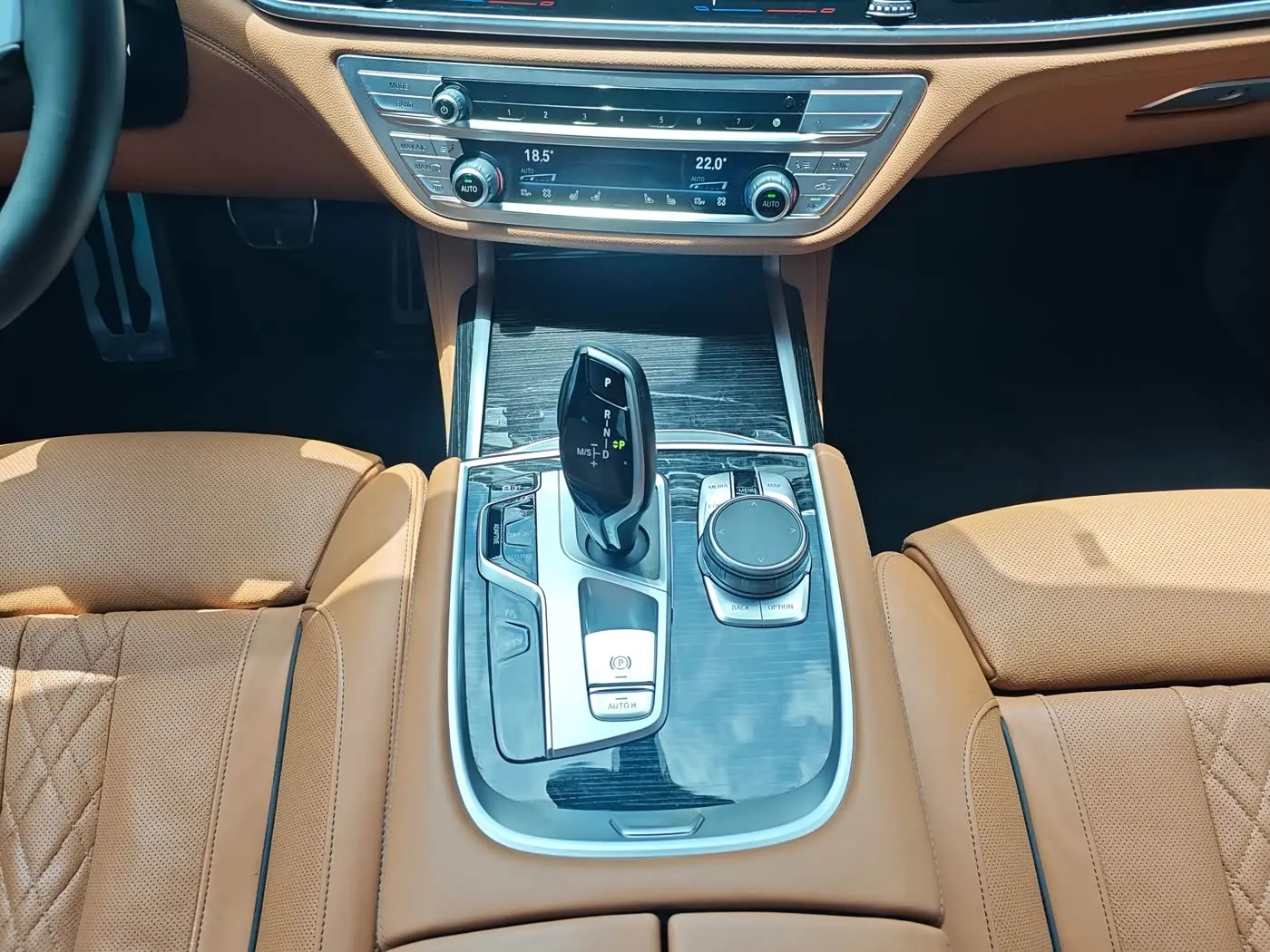 BMW 7 Series 2022 — Photo 12/20