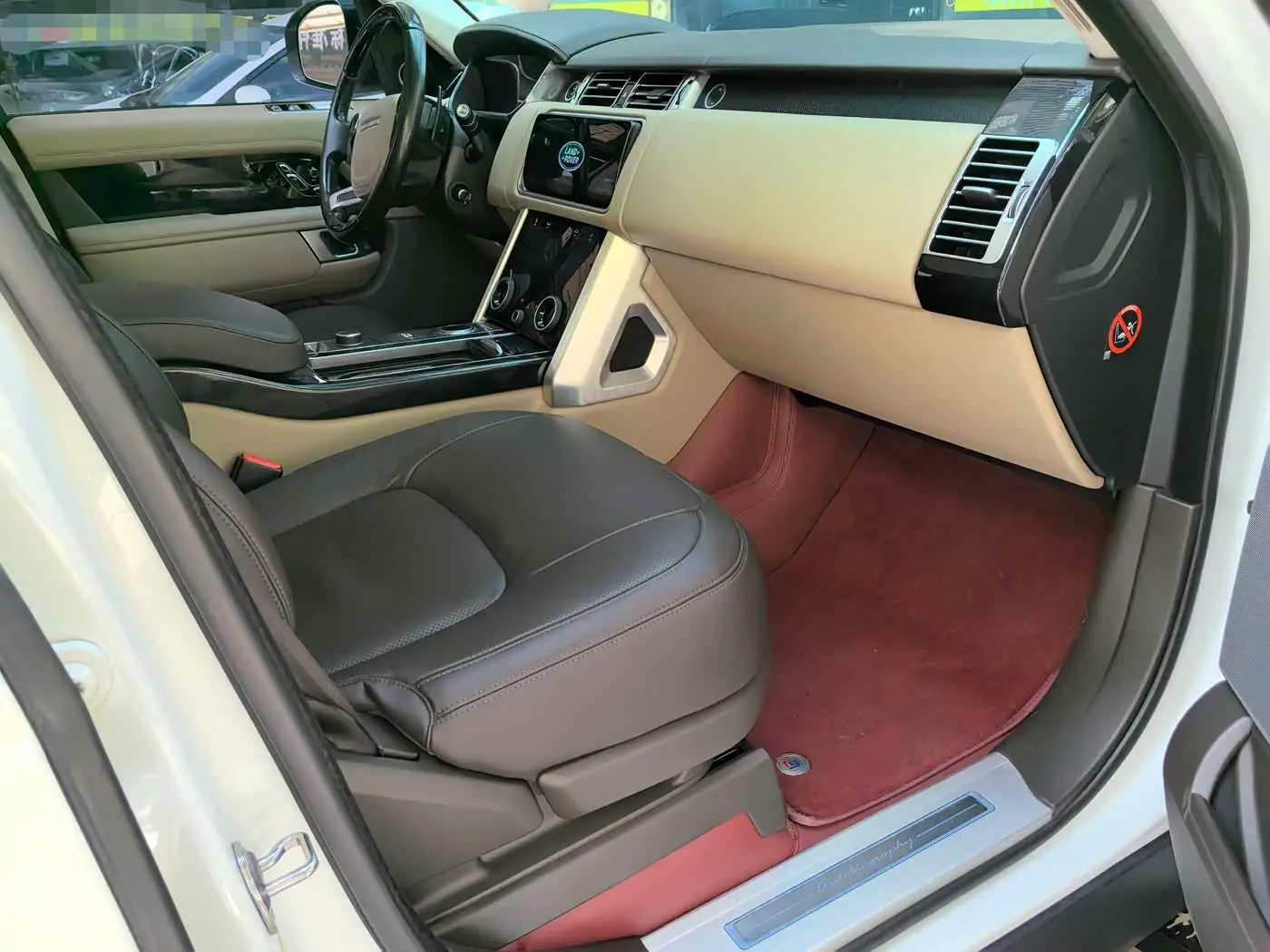 Land Rover Range Rover 2018 — Photo 9/12