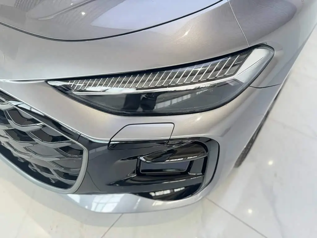 Audi A5L Sportback 2025 — Şəkil 13/20