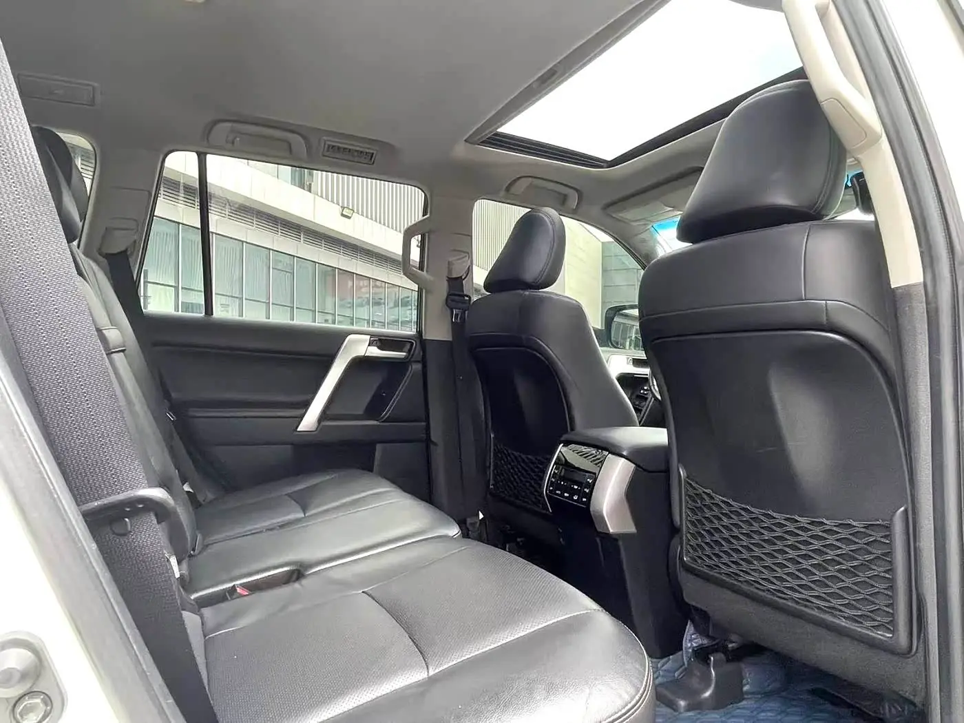 Toyota Prado 2019 — Фото 6/10