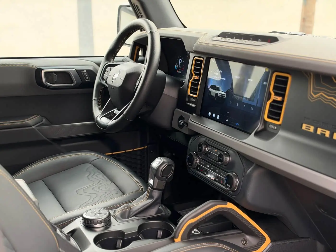 Ford Bronco 2025 — Photo 16/17