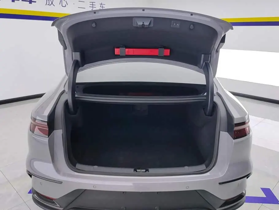 BYD Han 2025 — Photo 4/16