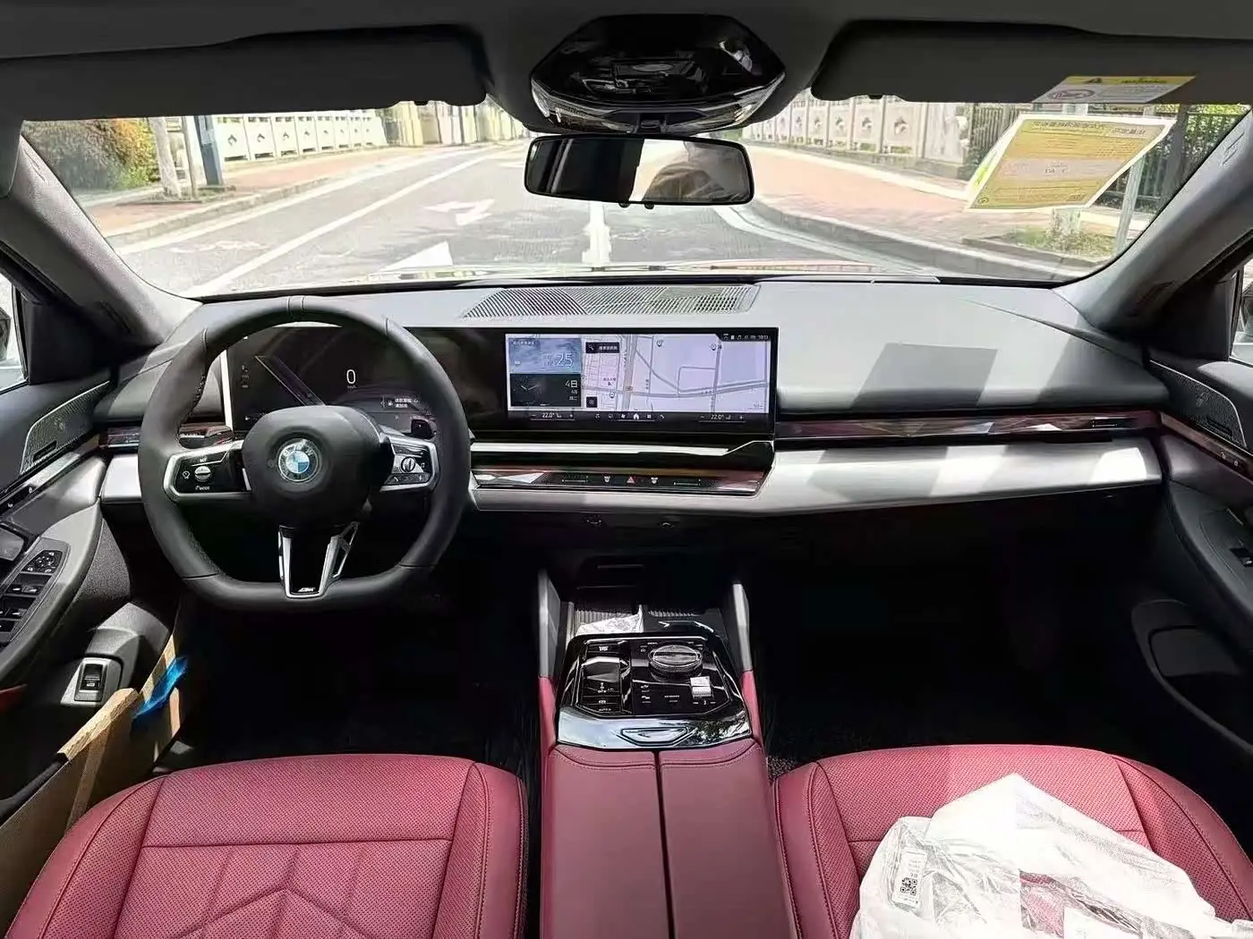 BMW 5 Series 2024 — Photo 3/9