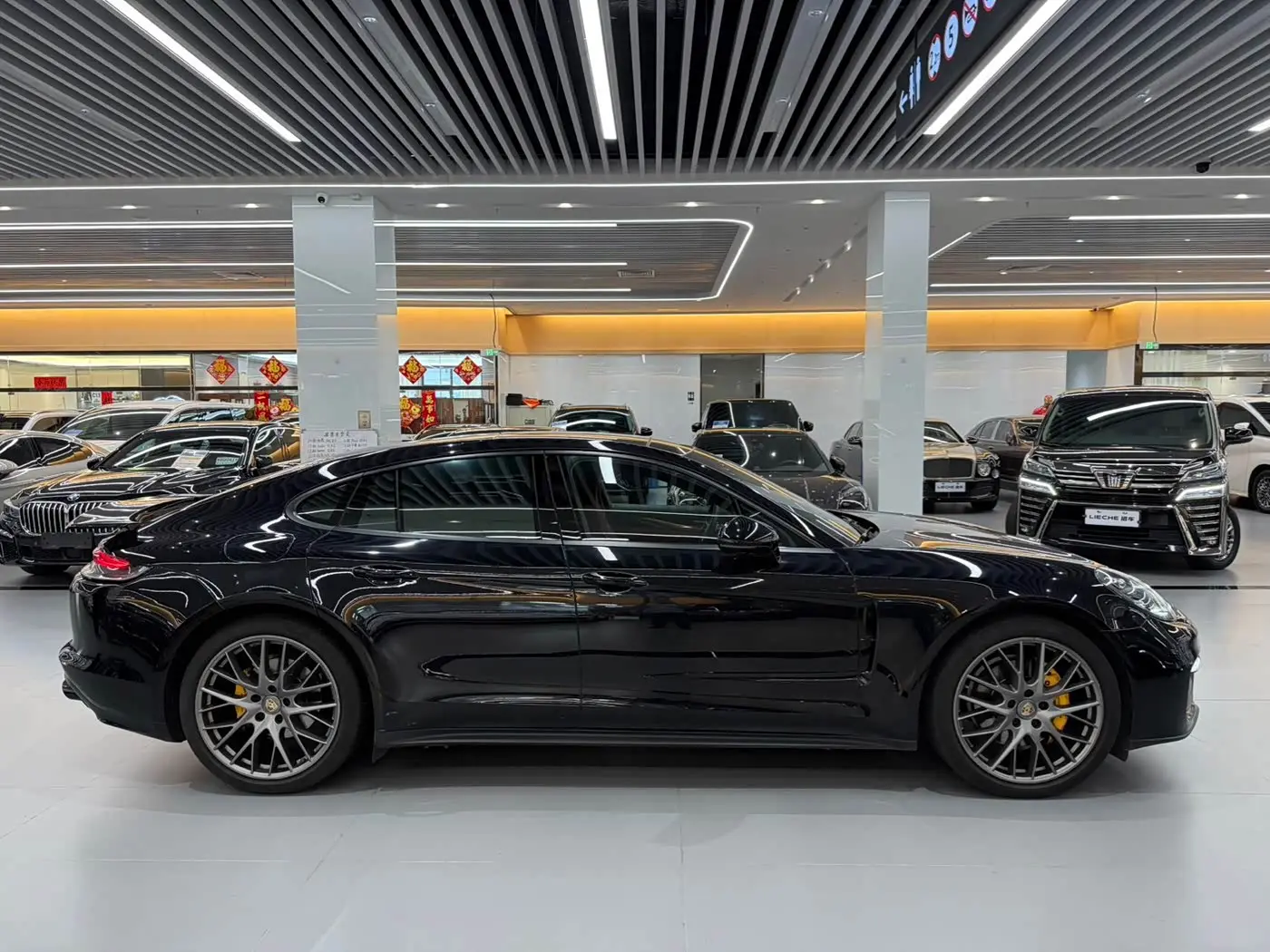 Porsche Panamera 2022 — Şəkil 7/19