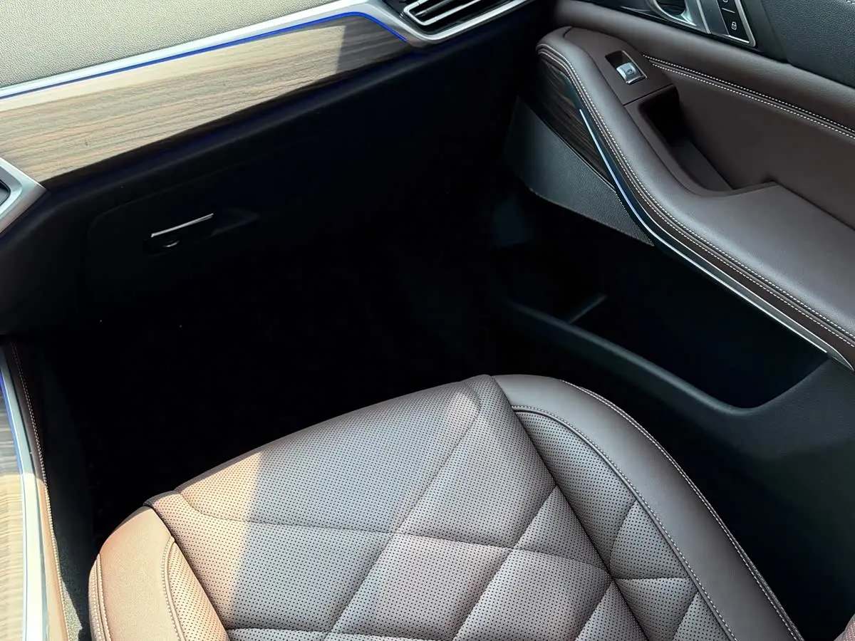 BMW X5 2022 — Фото 12/14