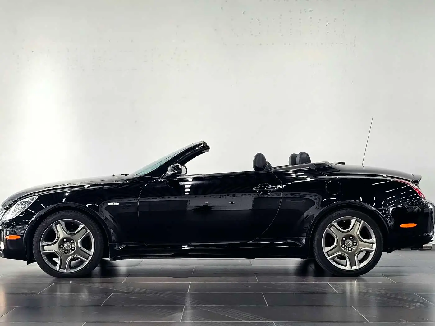 Lexus SC 2007 — Photo 2/13