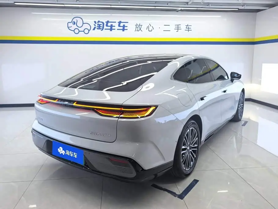 Geely Galaxy Galaxy Xingyao 8 2026 — Photo 3/16