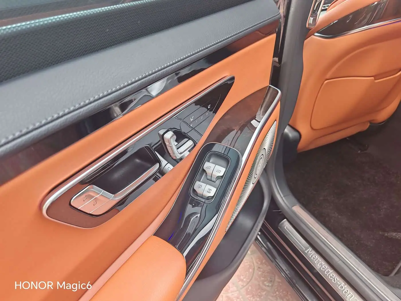 Mercedes-Benz S-Class 2021 — Photo 18/20