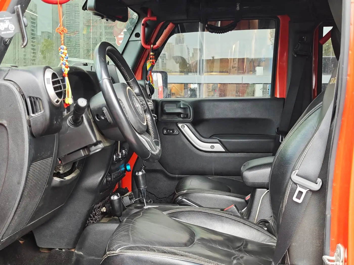 Jeep Wrangler 2015 — Фото 15/16