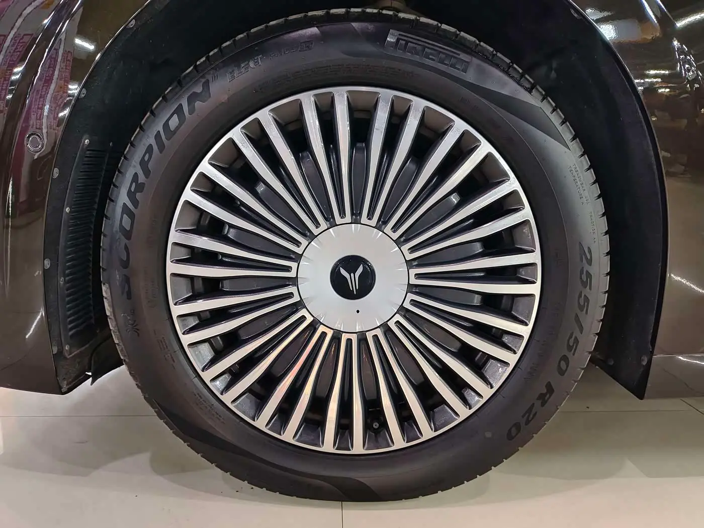 Voyah Auto Voyah Dreamer 2024 — Photo 15/17