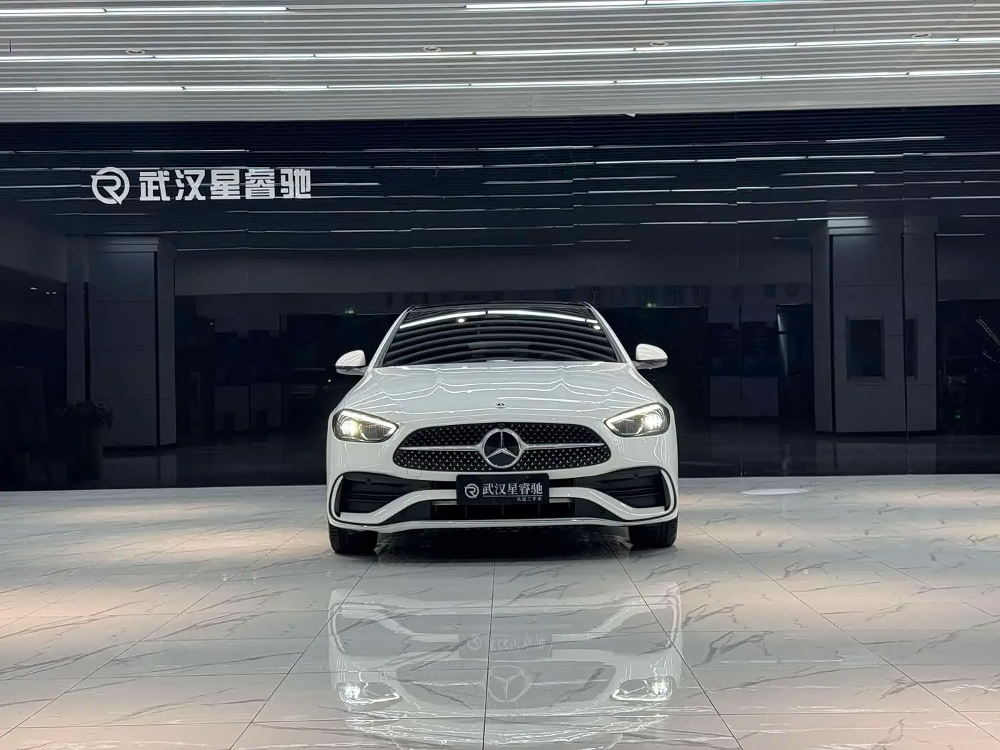 Mercedes-Benz C-Class 2025 — Фото 4/15