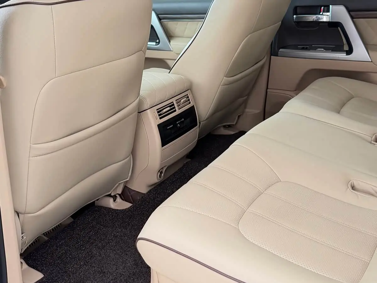 Toyota Land Cruiser 2015 — Фото 5/17