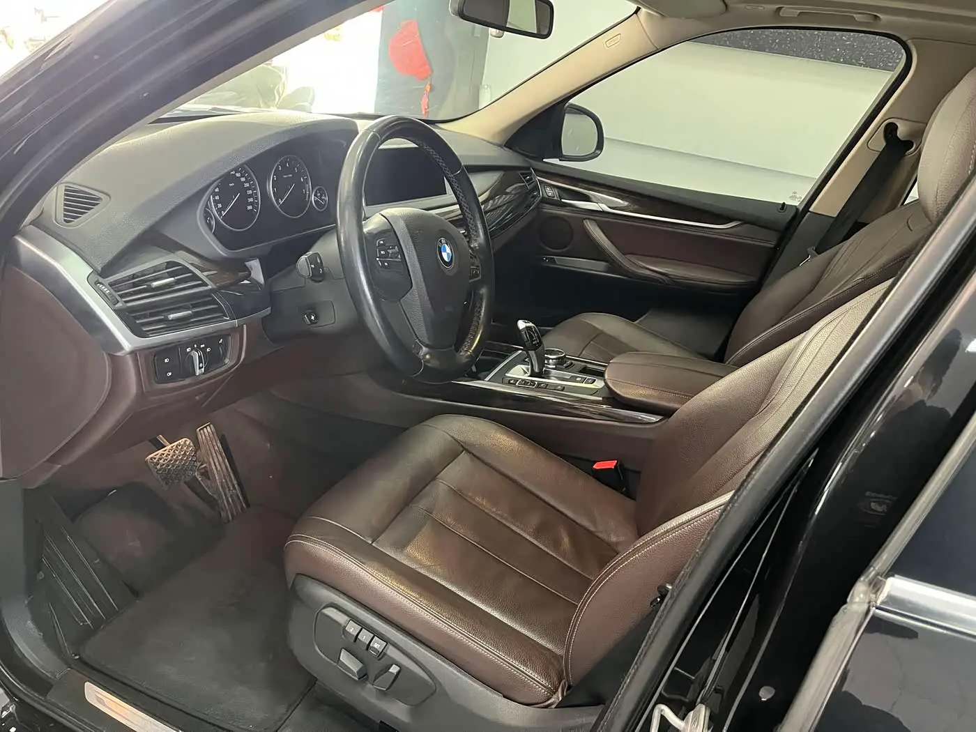 BMW X5 2015 — Photo 15/18