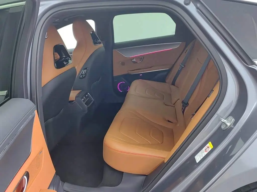 BYD Han 2022 — Photo 15/20