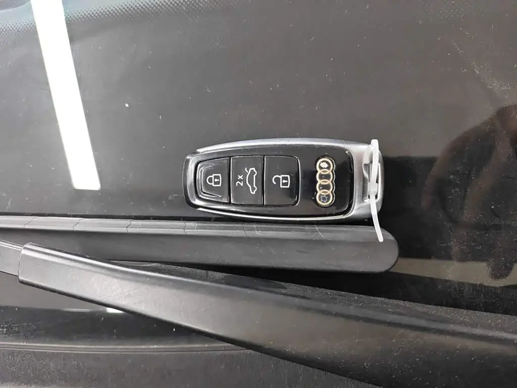 Audi Q7 2023 — Photo 17/20