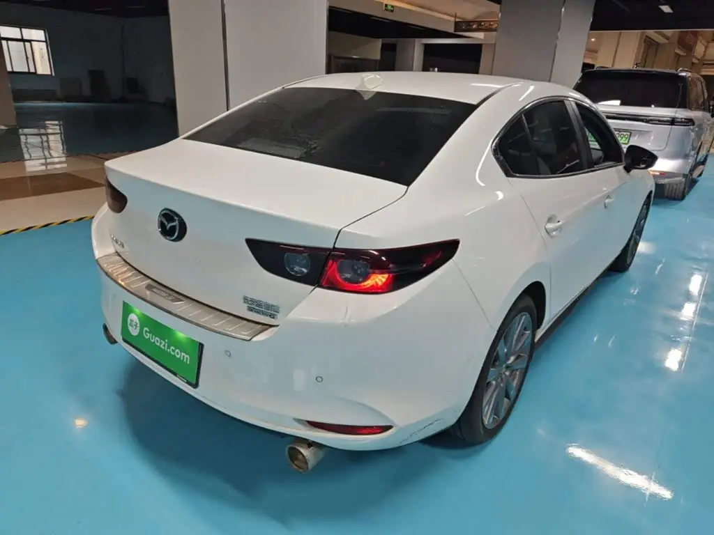 Mazda Mazda3 Axela 2024 — Photo 6/19