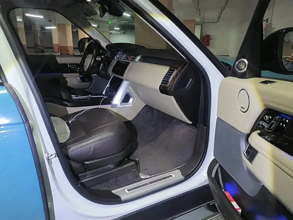 Land Rover Range Rover 2020 — Фото 13/13