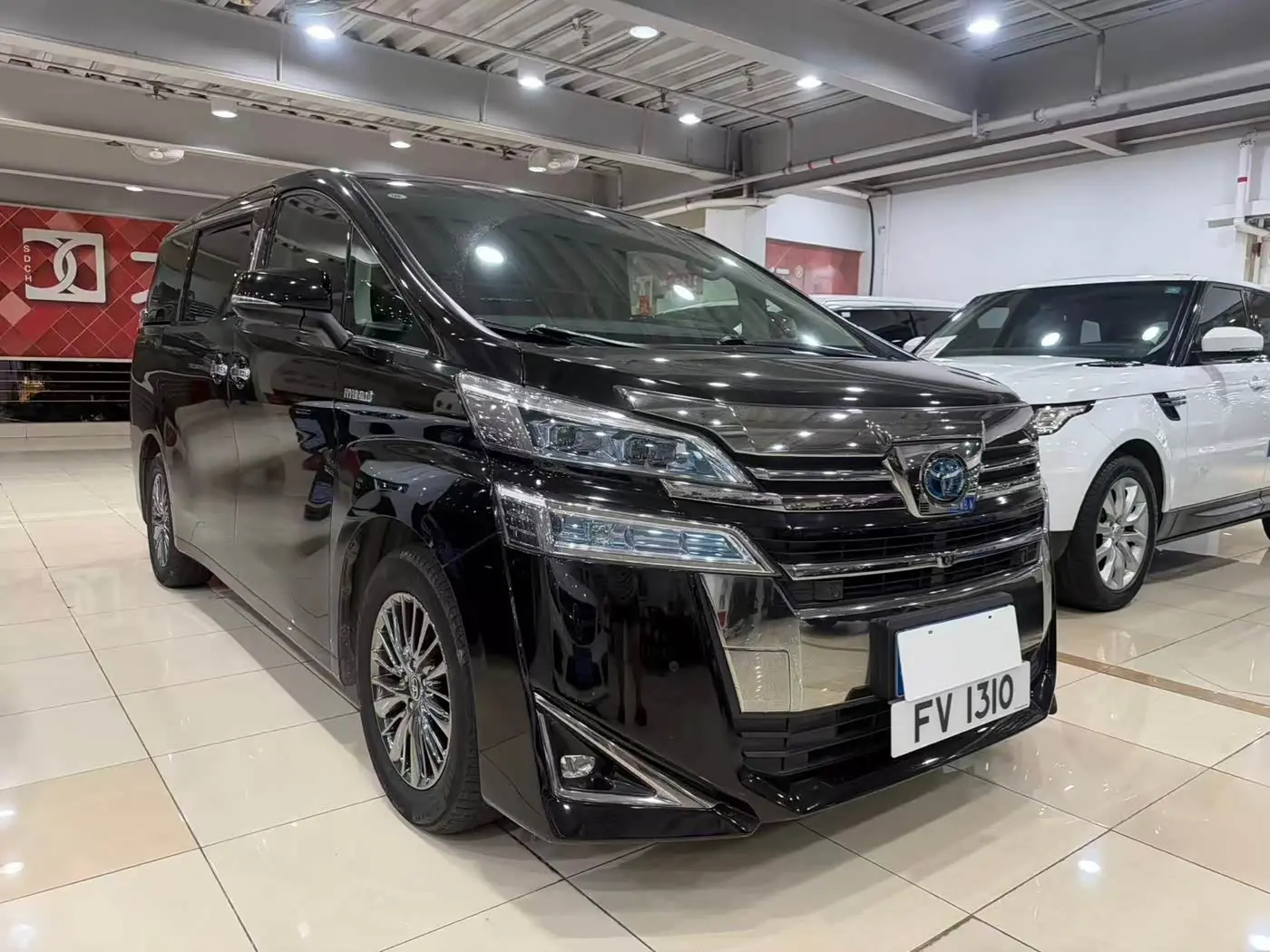 Toyota Vellfire 2020 — Photo 3/19