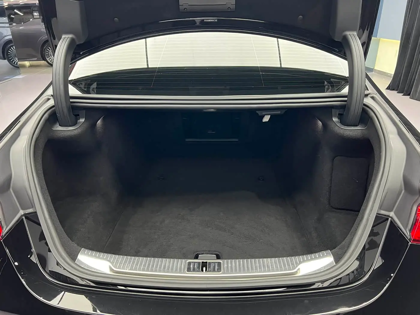 Mercedes-Benz Maybach S-Class 2021 — Фото 13/13