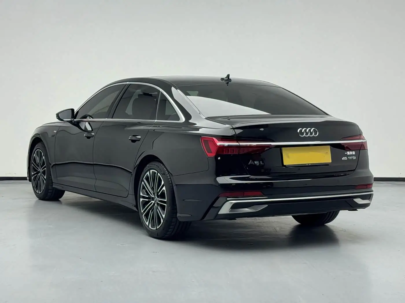Audi A6L 2024 — Photo 15/17
