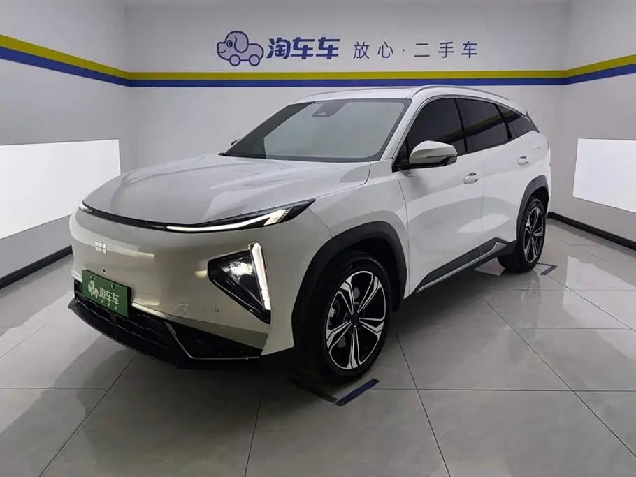 Geely Galaxy Galaxy L7 2025 — Фото 1/16
