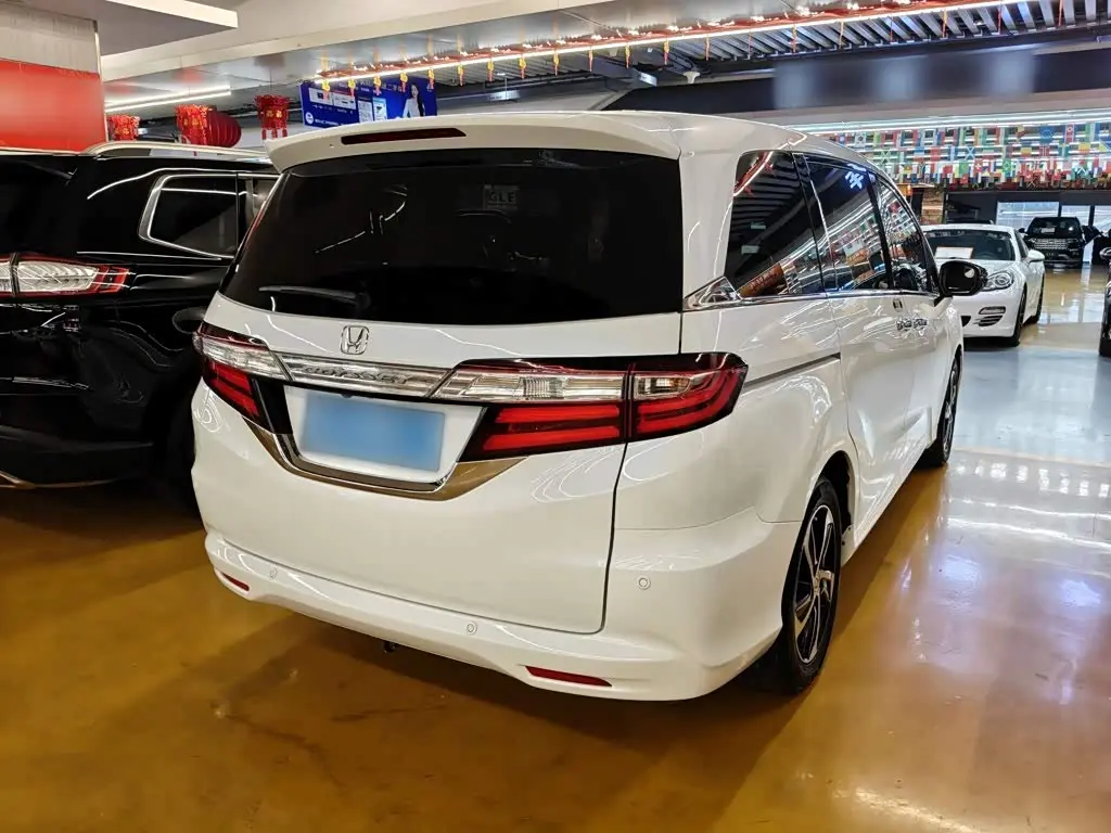 Honda Odyssey 2018 — Photo 6/15