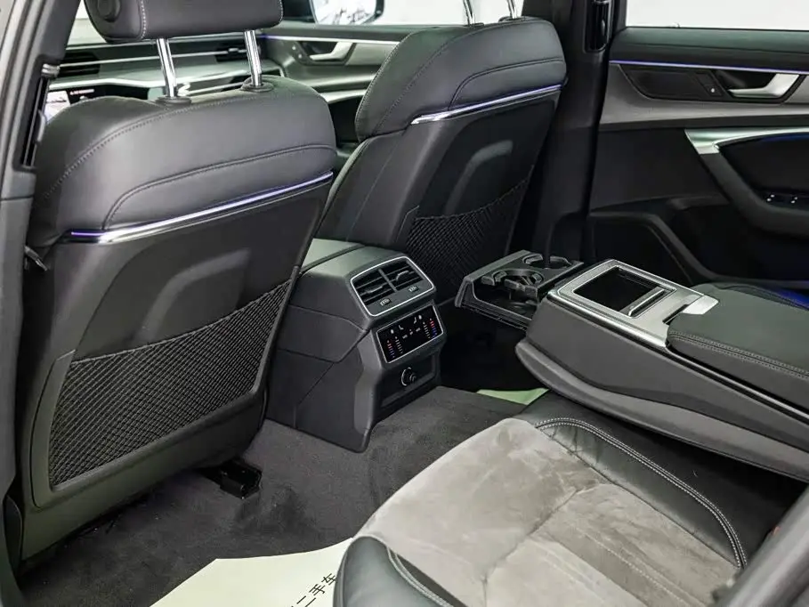 Audi A6L 2020 — Photo 13/20