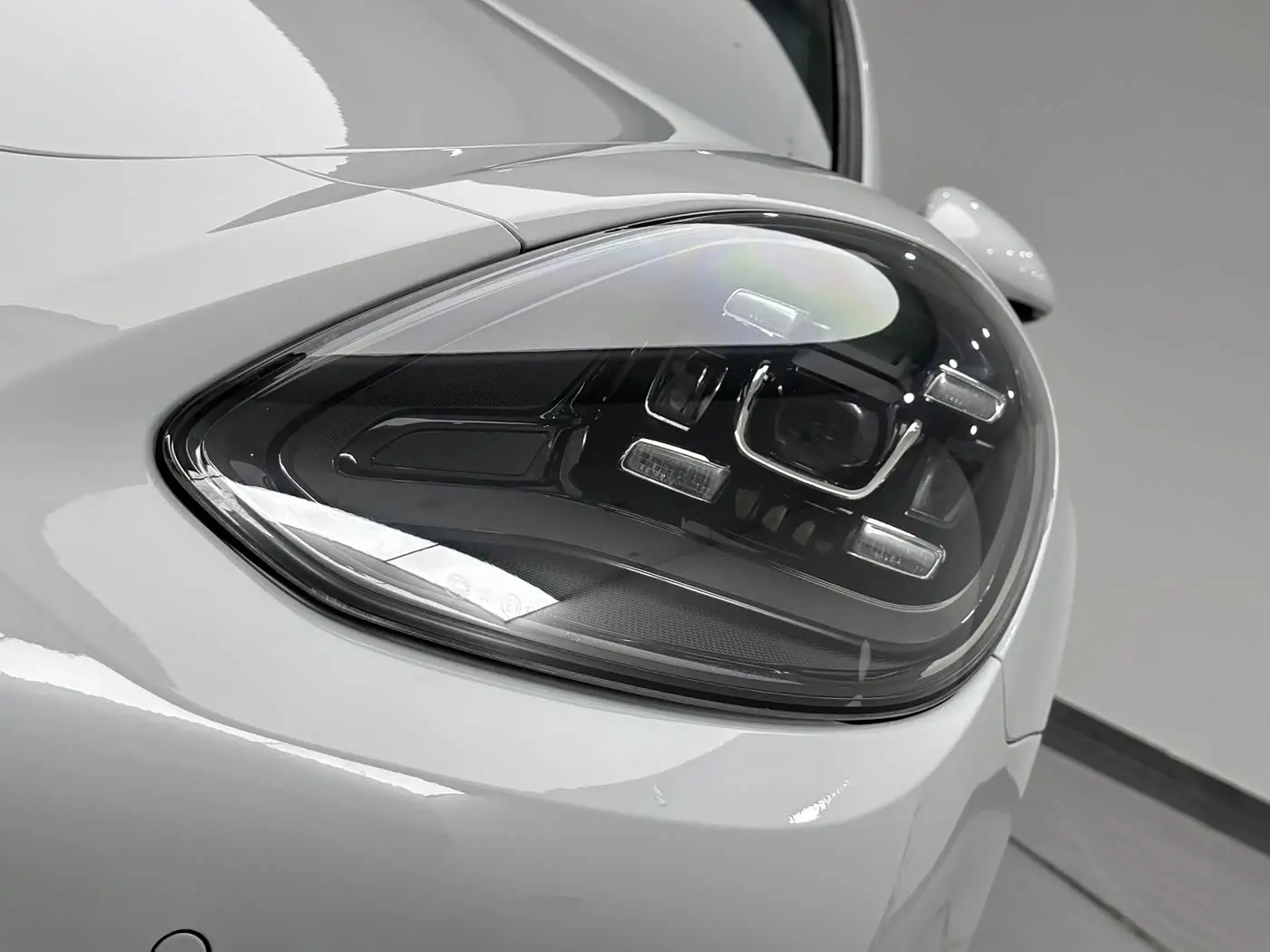 Porsche Panamera 2019 — Фото 19/20