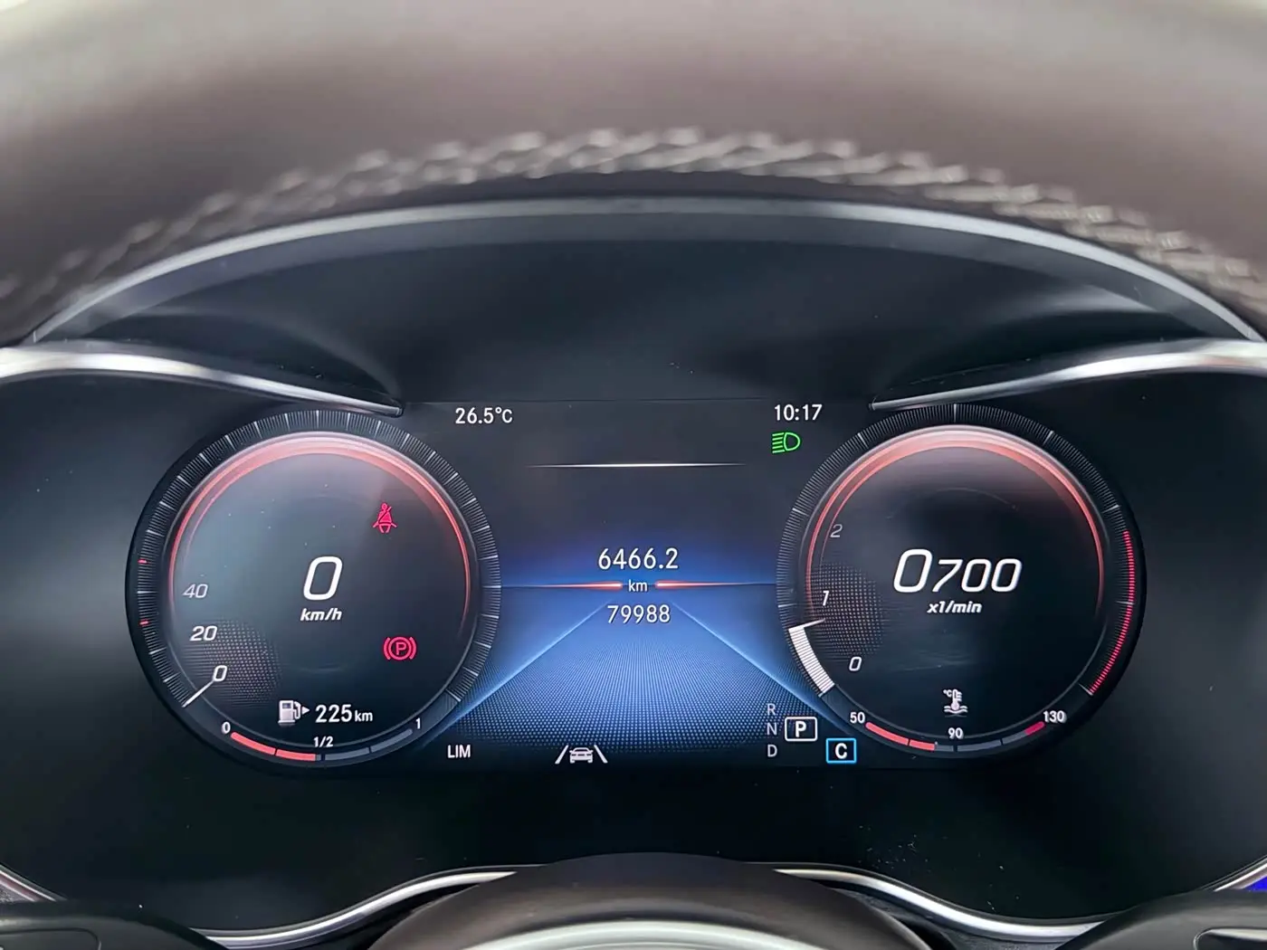 Mercedes-Benz GLC 2020 — Photo 11/17