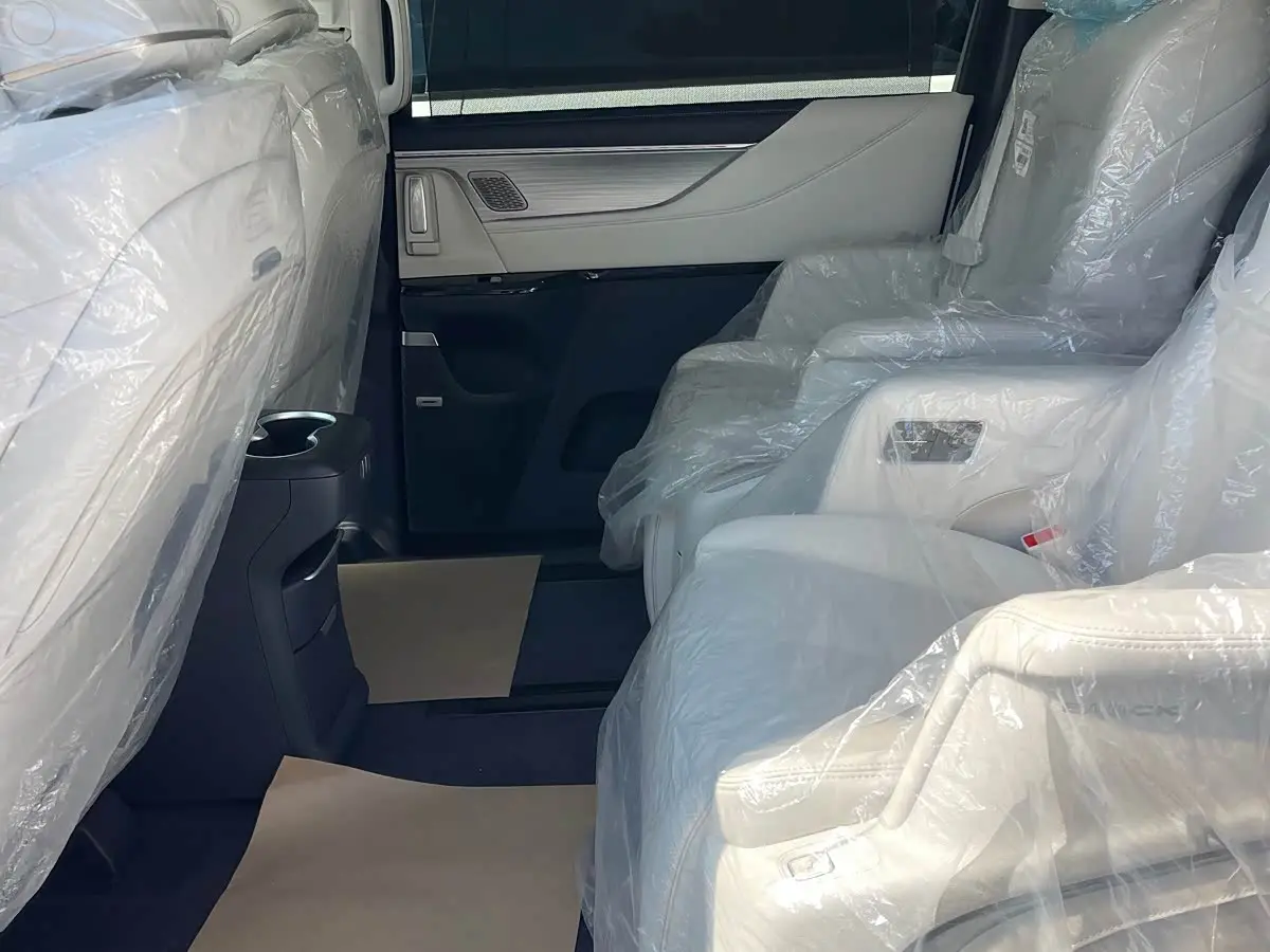 Buick GL8 New Energy 2026 — Photo 11/20