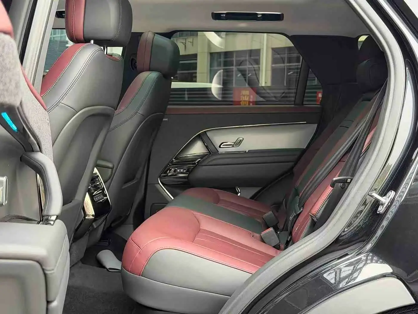 Land Rover Range Rover Sport 2024 — Фото 6/9