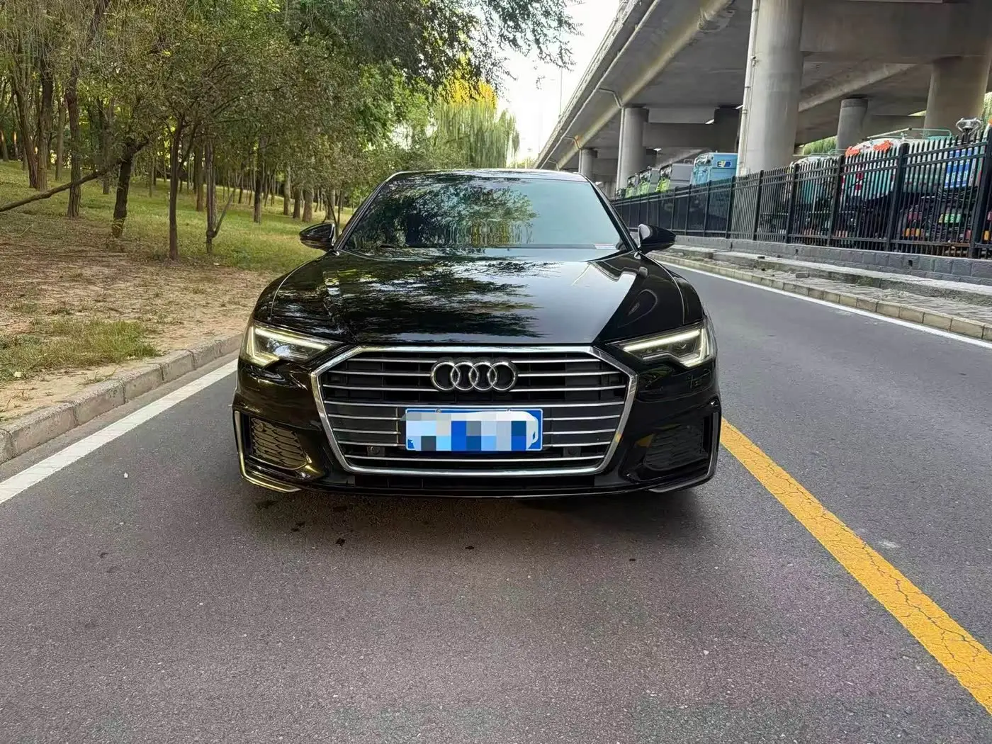Audi A6L 2021 — Photo 2/10