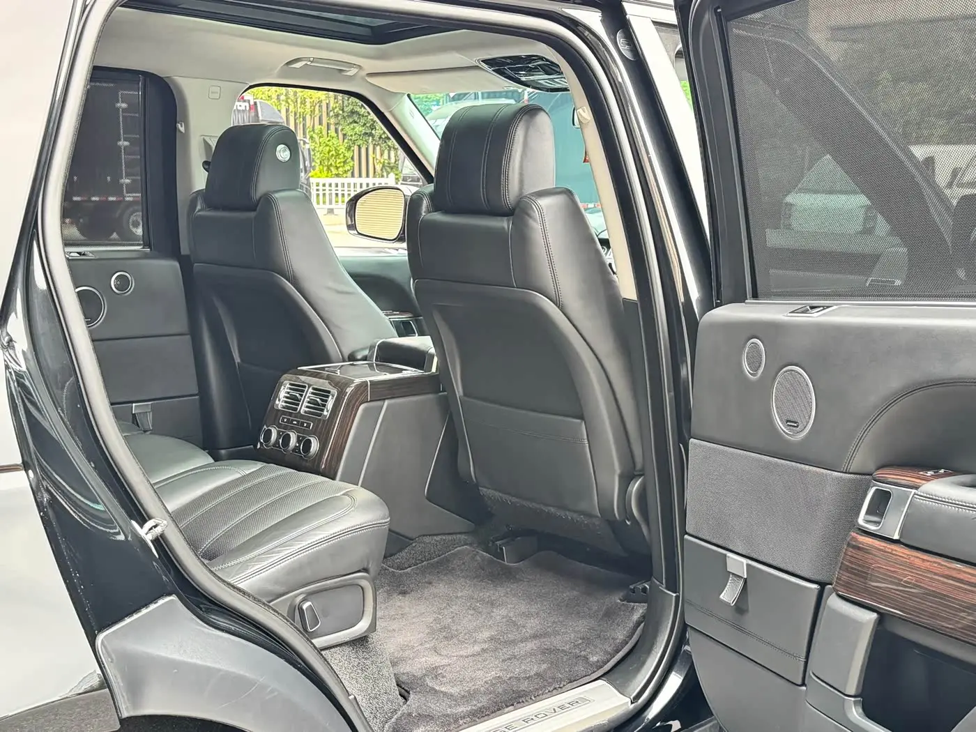 Land Rover Range Rover 2015 — Photo 11/20