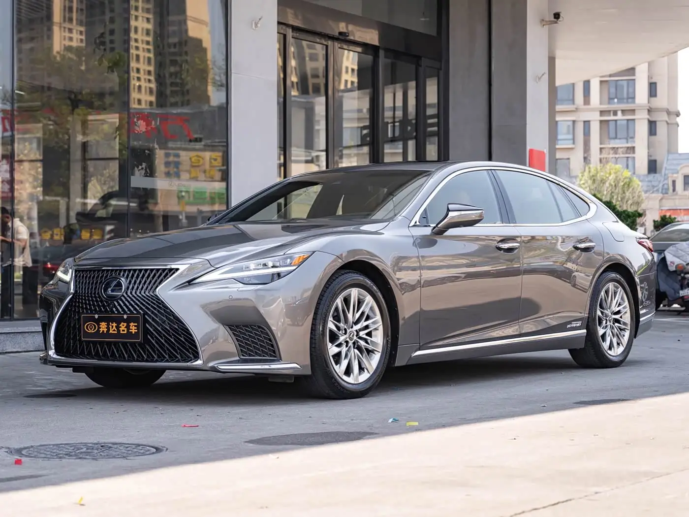 Lexus LS, 2021
