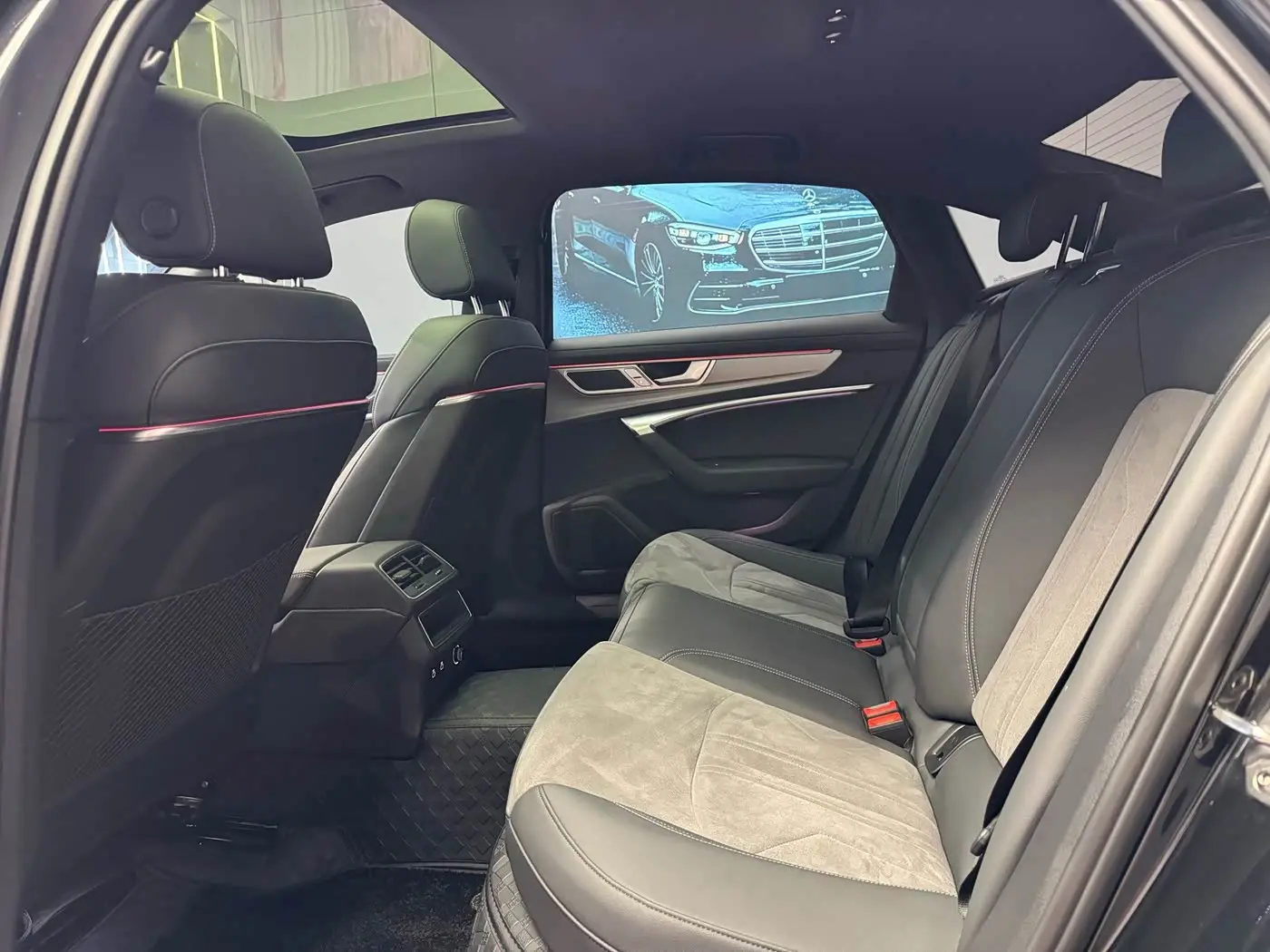Audi A6L 2024 — Photo 5/8