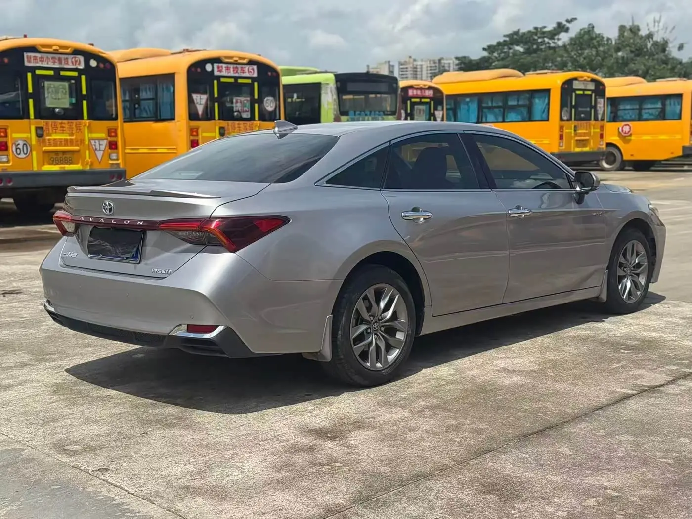 Toyota Avalon 2022 — Photo 7/9