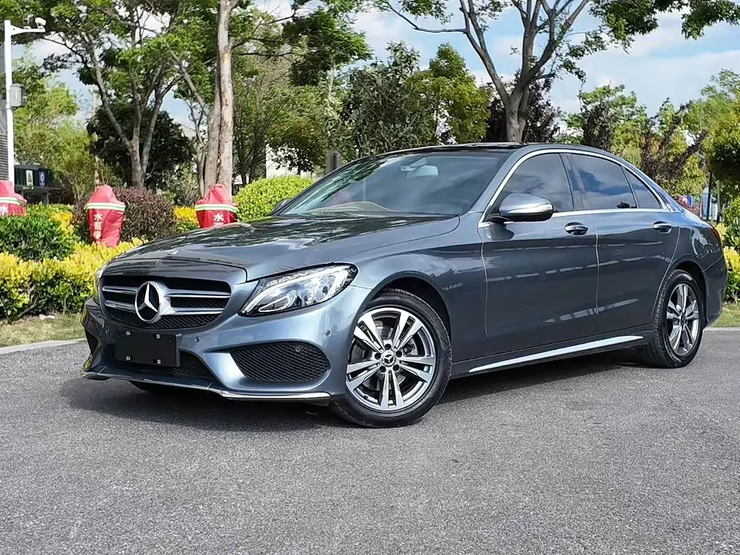 Mercedes-Benz C-Class 2018 — Фото 1/16