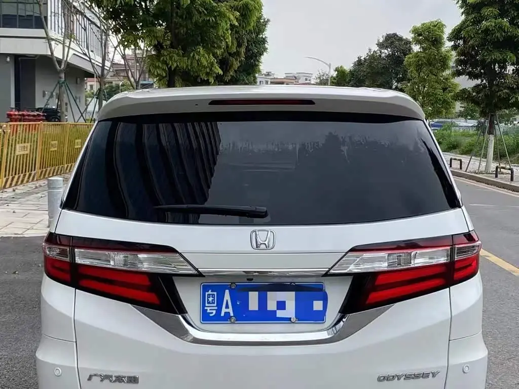 Honda Odyssey 2019 — Фото 4/9