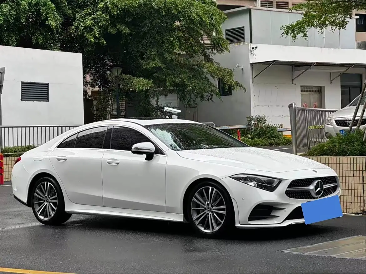 Mercedes-Benz CLS 2021 — Photo 2/11