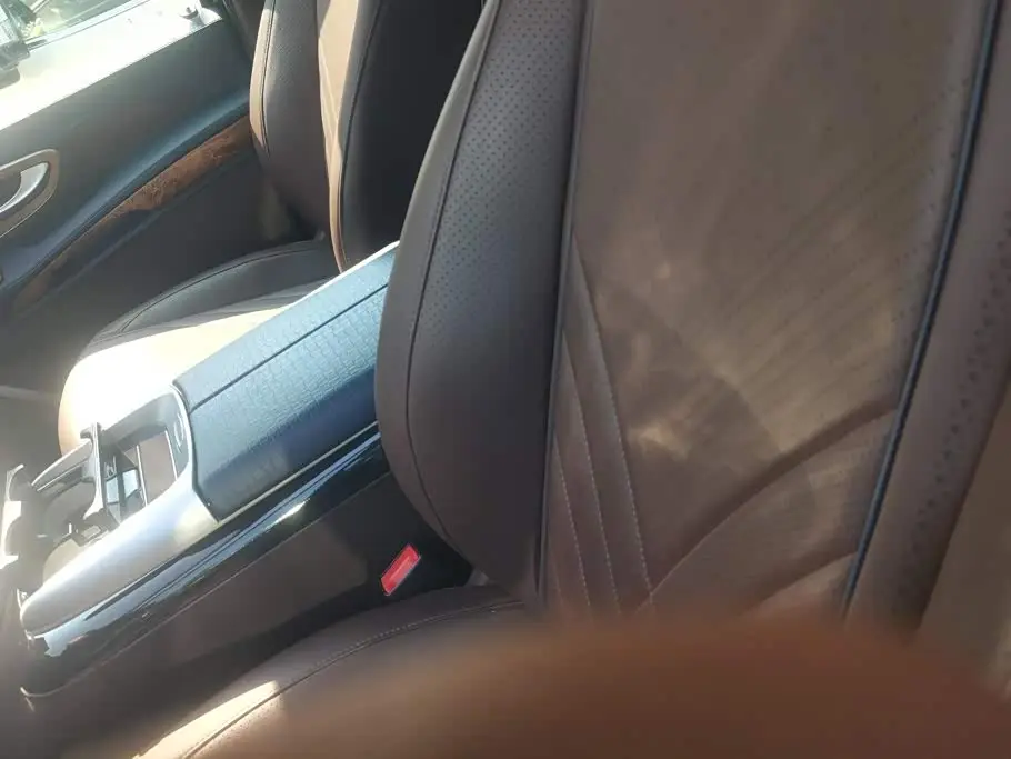 Mercedes-Benz Vito 2023 — Photo 9/16