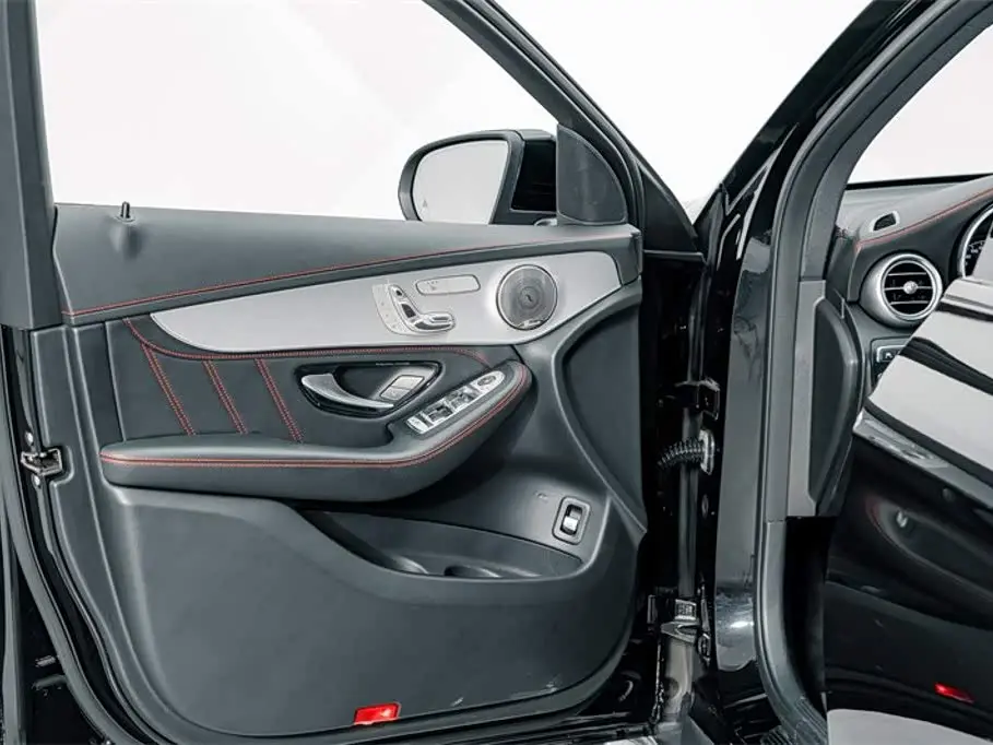 Mercedes-Benz GLC AMG 2019 — Фото 18/20