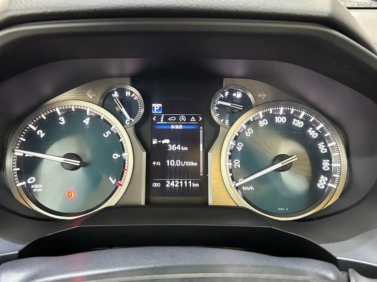 Toyota Prado 2018 — Photo 14/14