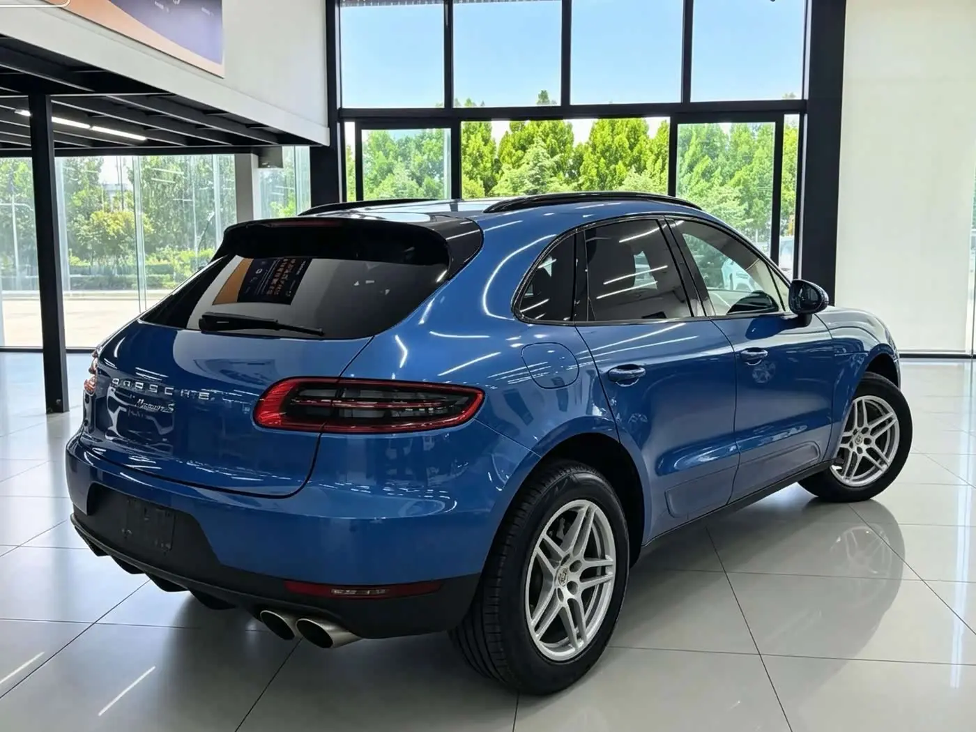 Porsche Macan 2018 — ფოტო 4/15