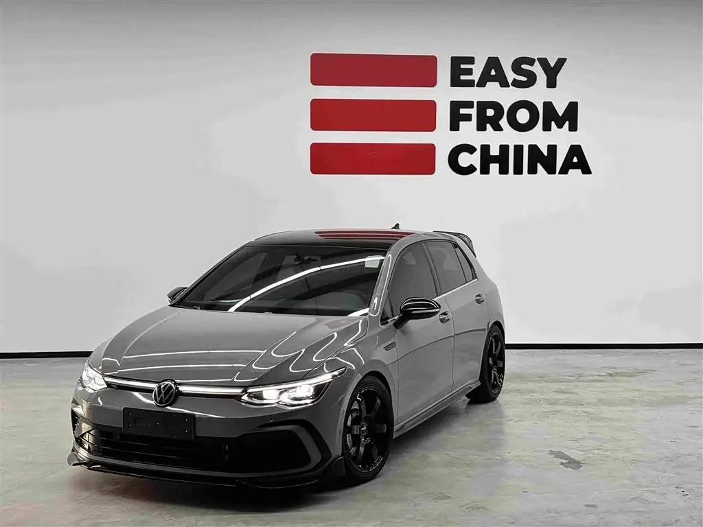 Volkswagen Golf 2023 — Photo 1/17