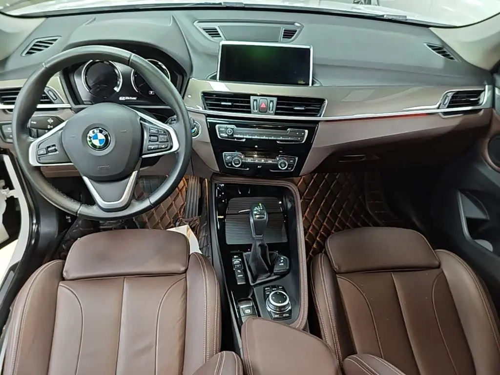 BMW X1 New Energy 2019 — Şəkil 10/20