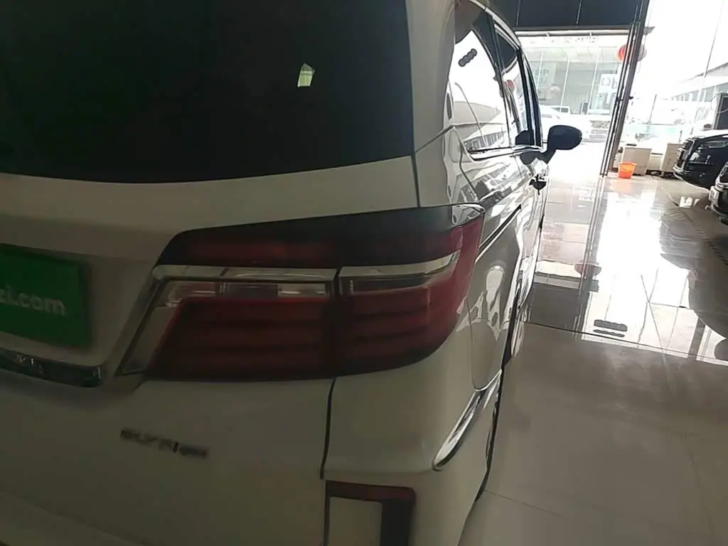 Honda Elysion 2019 — Photo 8/20