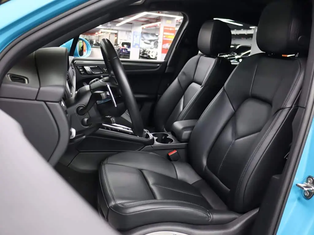 Porsche Macan 2023 — Photo 9/20