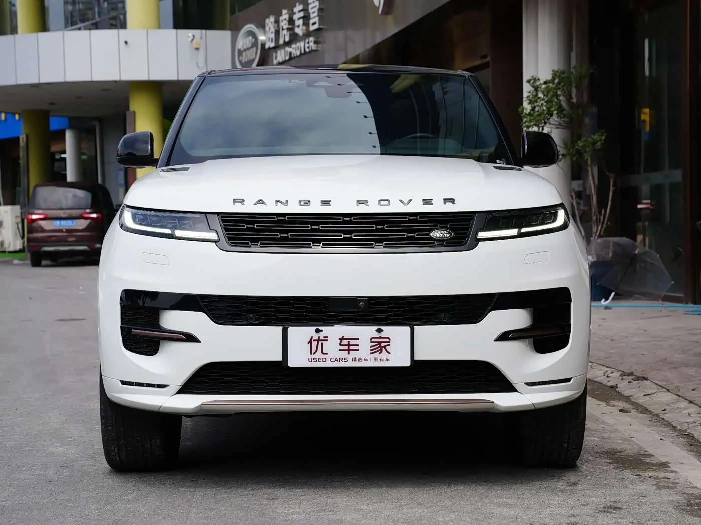 Land Rover Range Rover Sport 2023 — Photo 2/13