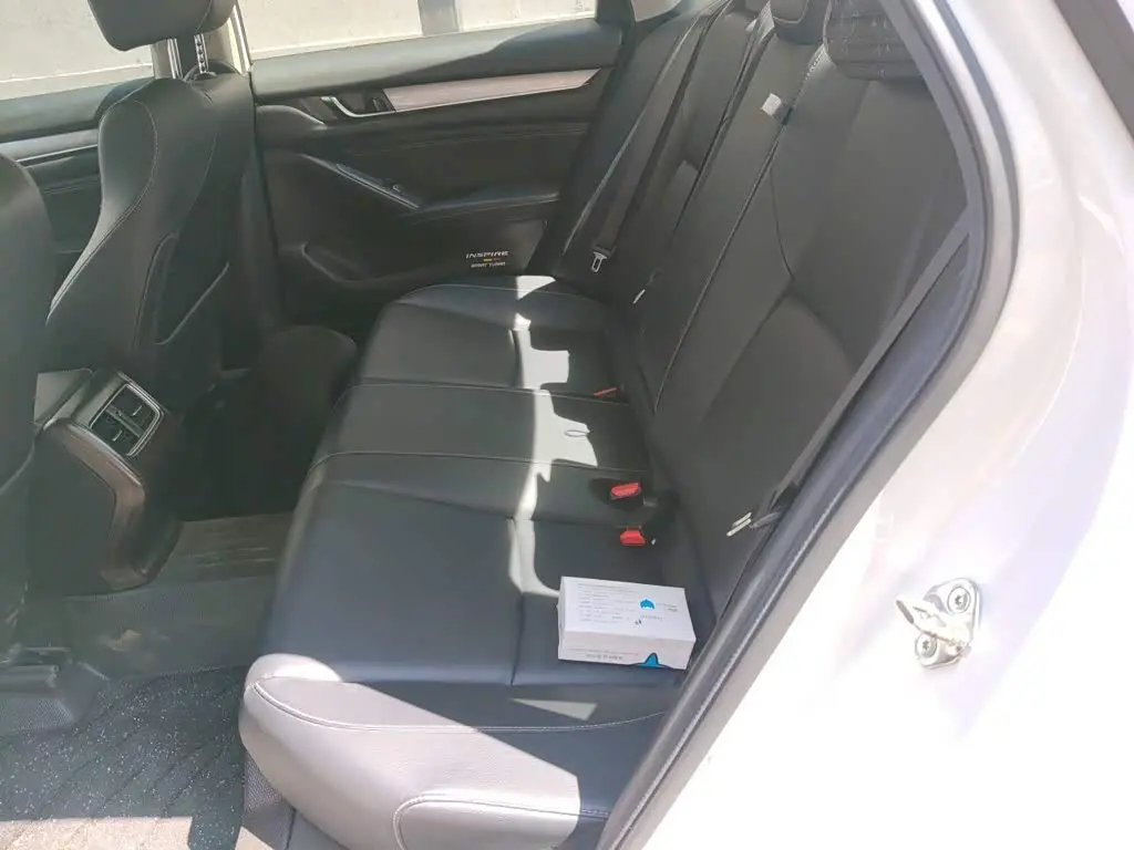 Honda Inspire 2019 — Photo 13/20