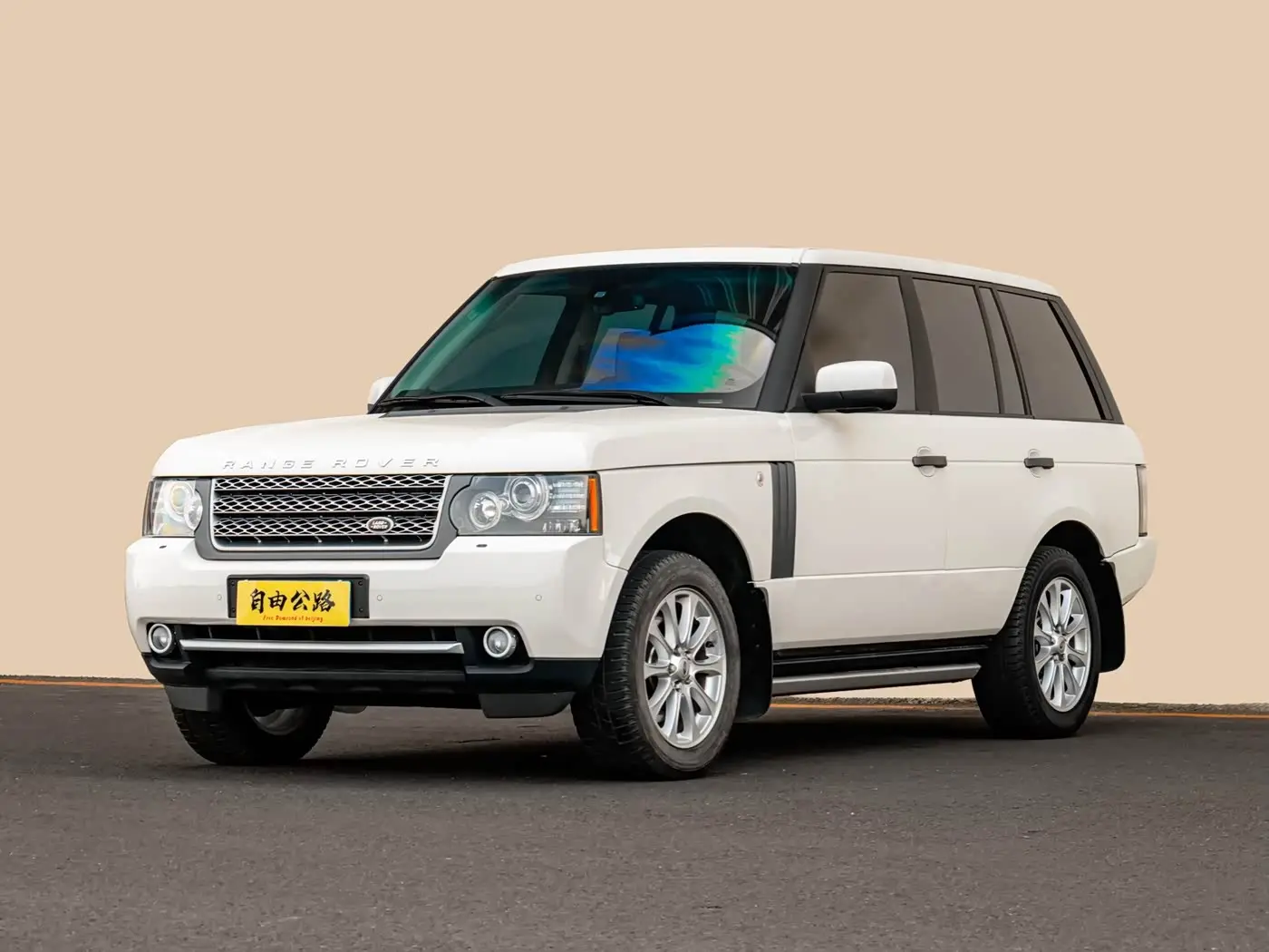Land Rover Range Rover 2010 — Photo 2/17